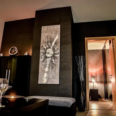 Luxury - 28th Floor View, Garage Parking & River Promenade * Pozsony