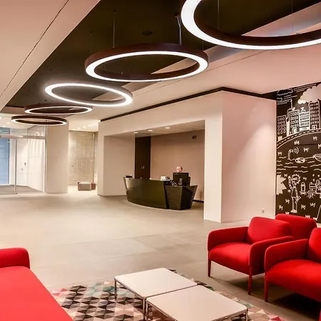 Luxury - 28th Floor View, Garage Parking & River Promenade Pozsony